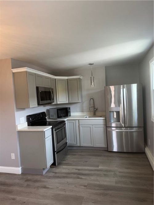 69 Silver Lake Ave, Providence, RI, 02909-5438 | Card Image