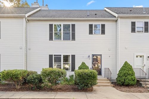 76-76 Case Ave, Seekonk, MA, 02771-4156 | Card Image