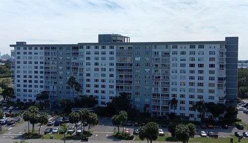 apt-722-3800 Hillcrest Dr, Hollywood, FL, 33021-7938 | Card Image