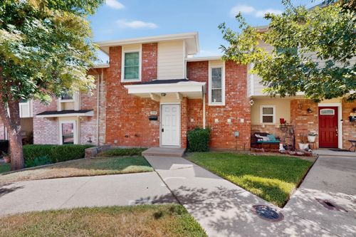 1949 Shorewood Dr, Grapevine, TX, 76051-2772 | Card Image