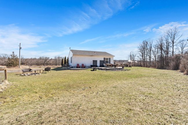 243 County Rd 17, House other with 2 bedrooms, 1 bathrooms and 6 parking in Newburgh ON | Image 32