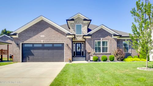 361 Williamsburg Dr, Mt Washington, KY, 40047-4705 | Card Image