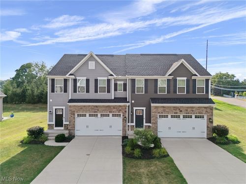 3387 Jackson Park Dr Nw, Massillon, OH, 44646-7307 | Card Image