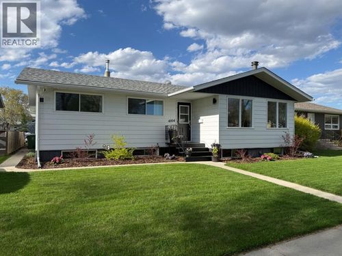 4804 37 St, Lloydminster, SK, S9V0A8 | Card Image