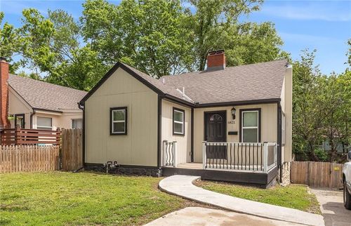 6821 Bellefontaine Ave, Kansas City, MO, 64132-3009 | Card Image