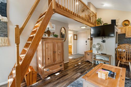 d3-56856 Enterprise Dr, Sunriver, OR, 97707-2120 | Card Image
