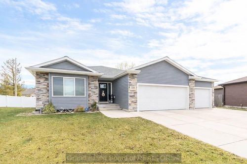4095 Pennsylvania Ave, Grand Island, NE, 68803-1475 | Card Image