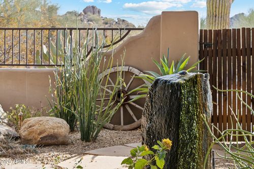 9250 E Whitethorn Cir, Scottsdale, AZ, 85266-1407 | Card Image