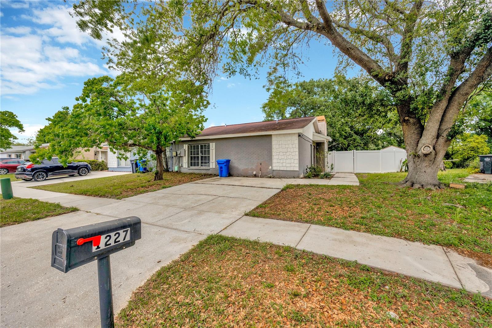 1227 Mohrlake Drive, For Rent in Brandon Zoocasa