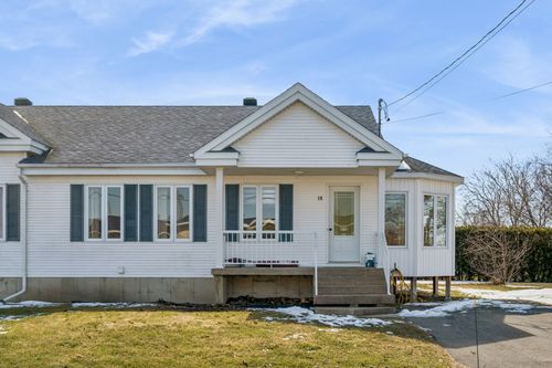 18 Rue De La Fabrique, Saint Chrysostome, QC, J0S1R0 | Card Image