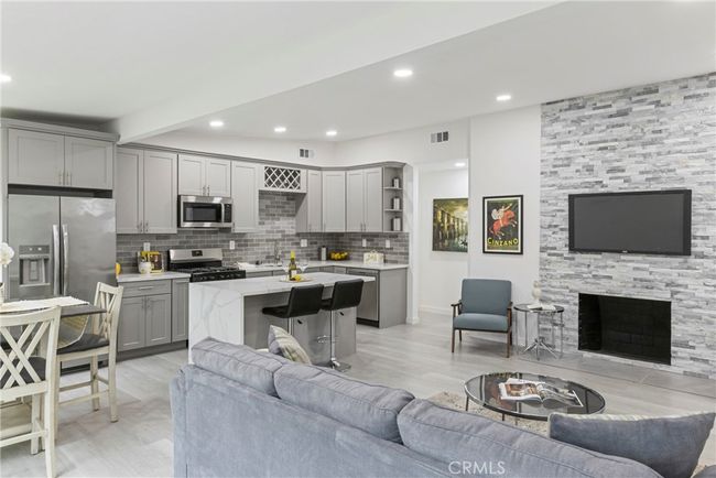 7335 Kyle St, House other with 3 bedrooms, 3 bathrooms and null parking in Tujunga CA | Image 11