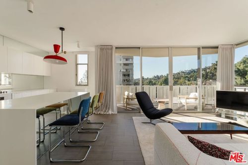 702-4411 Los Feliz Blvd, Los Angeles, CA, 90027 | Card Image