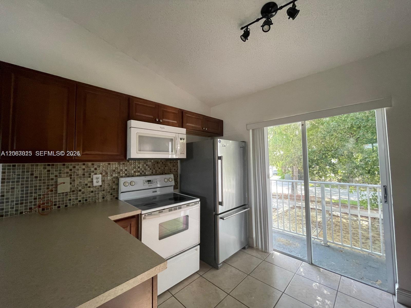 Residential Lease in Miami 3