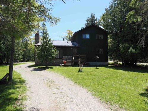 8255 Misery Bay Rd, Alpena, MI, 49707-8986 | Card Image