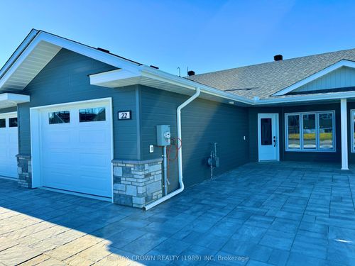 22 Golf Ave, Kapuskasing, ON, P5N3J6 | Card Image
