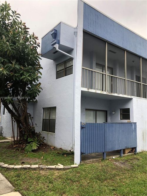 apt-2a-2800 S University Dr, Davie, FL, 33328-1441 | Card Image