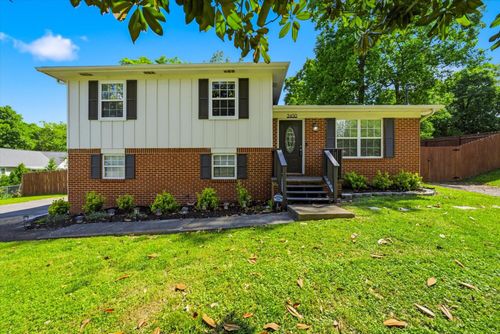 3450 Emerson Dr Se, Cleveland, TN, 37323-7437 | Card Image