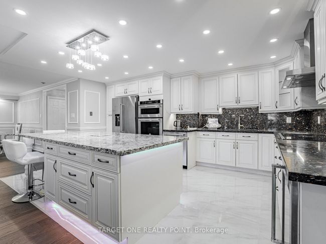 608 - 65 Spring Garden Ave, Condo with 4 bedrooms, 2 bathrooms and 1 parking in North York ON | Image 16