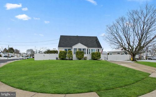 129 Gary Dr, Hamilton, NJ, 08690-3145 | Card Image