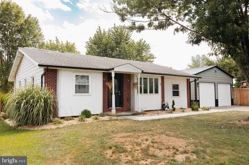 70 Clearview Ln, BIGLERVILLE, PA, 17307-9406 | Card Image