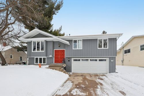 6515 Olympia St, Golden Valley, MN, 55427-4240 | Card Image