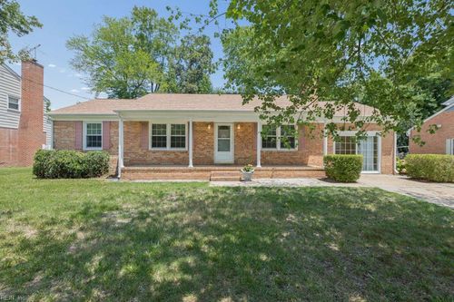 934 Moyer Rd, Newport News, VA, 23608-2449 | Card Image