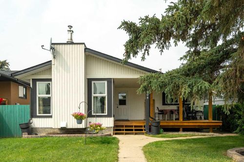 509 8 Street Se, High River, AB, T1V1L1 | Card Image