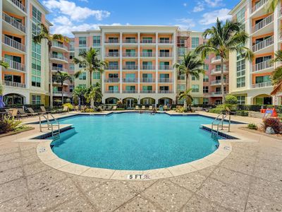 103 - 804 E Windward Way, Condo with 2 bedrooms, 2 bathrooms and null parking in Lantana FL | Image 3