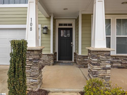 108 Parkland Dr, Greenville, SC, 29607-5895 | Card Image