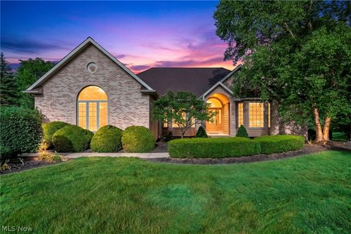7397 Cherry Hill Ln, Broadview Heights, OH, 44147-3113 | Card Image