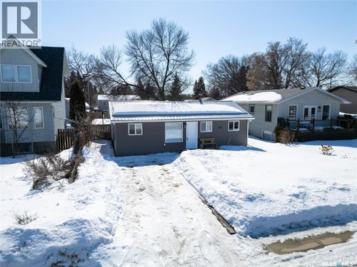 1371 River St E, Prince Albert, SK, S6V0B8 | Card Image