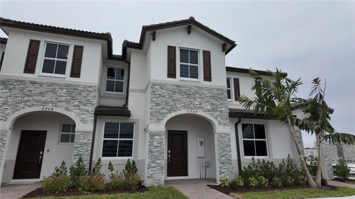 2704 Se 26th Ave, Homestead, FL, 33035-2640 | Card Image