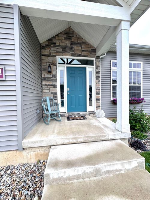 2744 Pine Cone Ln, Warsaw, IN, 46582-6334 | Card Image