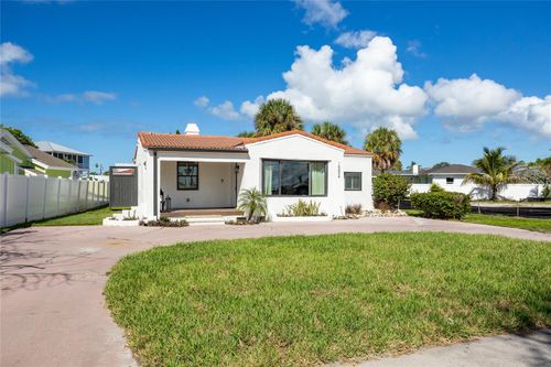 15804 Redington Dr, REDINGTON BEACH, FL, 33708-1751 | Card Image