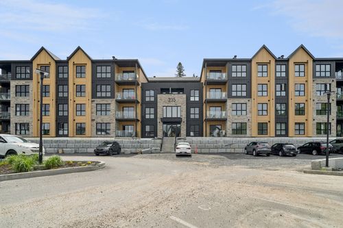201-235 Rue De La Sablière, Sainte Agathe des Monts, QC, J8C2Z7 | Card Image