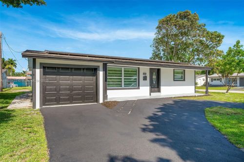 2600 Nw 68th Way, Sunrise, FL, 33313-2066 | Card Image