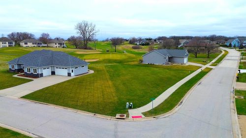 145 Eagle Ridge Dr, Waverly, IA, 50677-4380 | Card Image