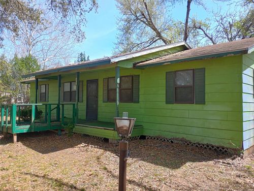 202 Miller St, Smithville, TX, 78957-2517 | Card Image