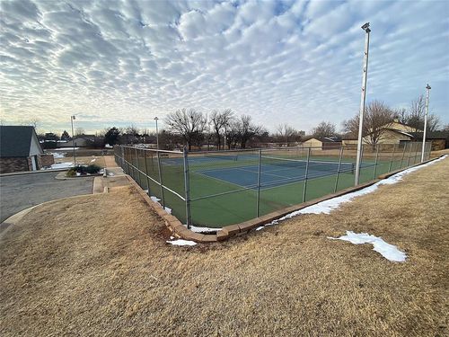 13814 Crossing Way East, Edmond, OK, 73013 | Card Image