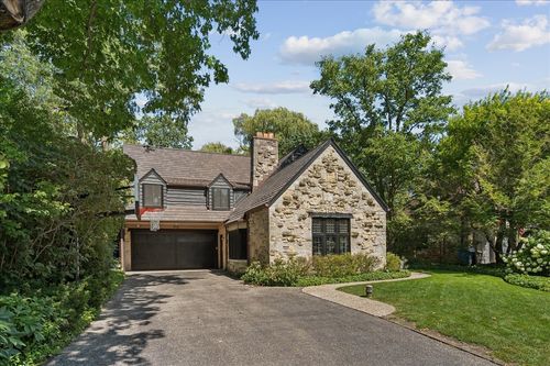 315 N Deere Park Dr W, Highland Park, IL, 60035-5375 | Card Image