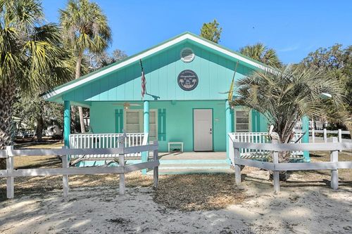 23 Se 217th St, Suwannee, FL, 32692 | Card Image