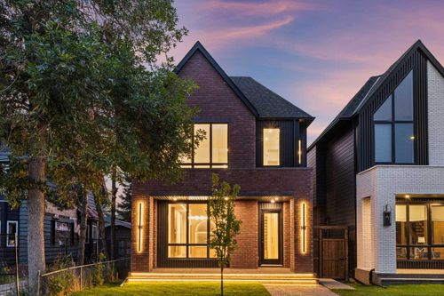 730 25 Ave Nw, Calgary, AB, T2M2B2 | Card Image