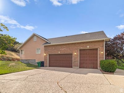 2 Lone Hollow Cv, House other with 4 bedrooms, 2 bathrooms and 3 parking in Sandy UT | Image 3