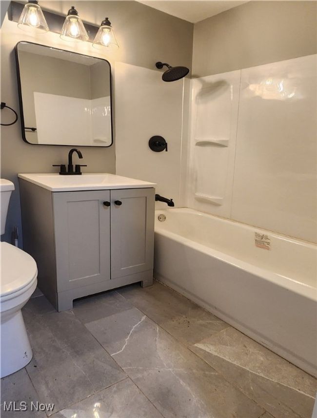 Hall bath | Image 15