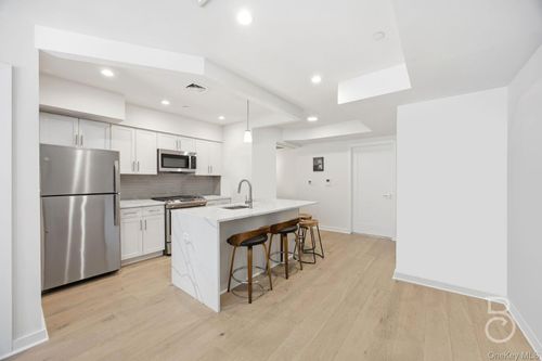 3a-23 30th Road, New York, NY, 11102 | Card Image