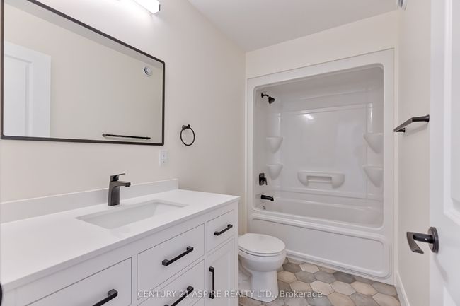 94C Frontenac Cres, House attached with 3 bedrooms, 3 bathrooms and 1 parking in Deep River ON | Image 18