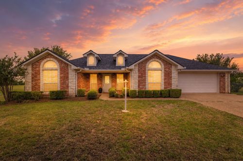 1007 Morning Star Cir, China Spring, TX, 76633-3323 | Card Image
