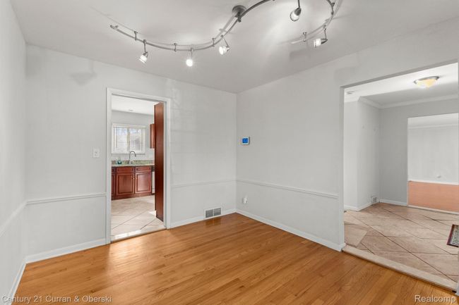 20740 Marter Rd, House other with 4 bedrooms, 3 bathrooms and null parking in Grosse Pointe Woods MI | Image 9