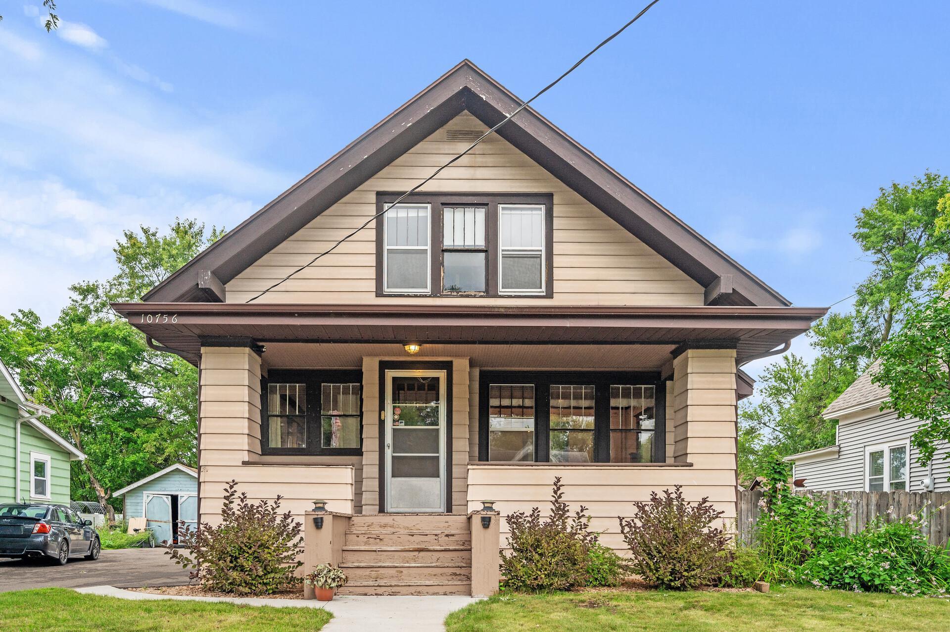 Lake Ave, Chisago City, MN 55013