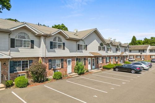 apt-3-975 Meriden Rd, Waterbury, CT, 06705-3156 | Card Image